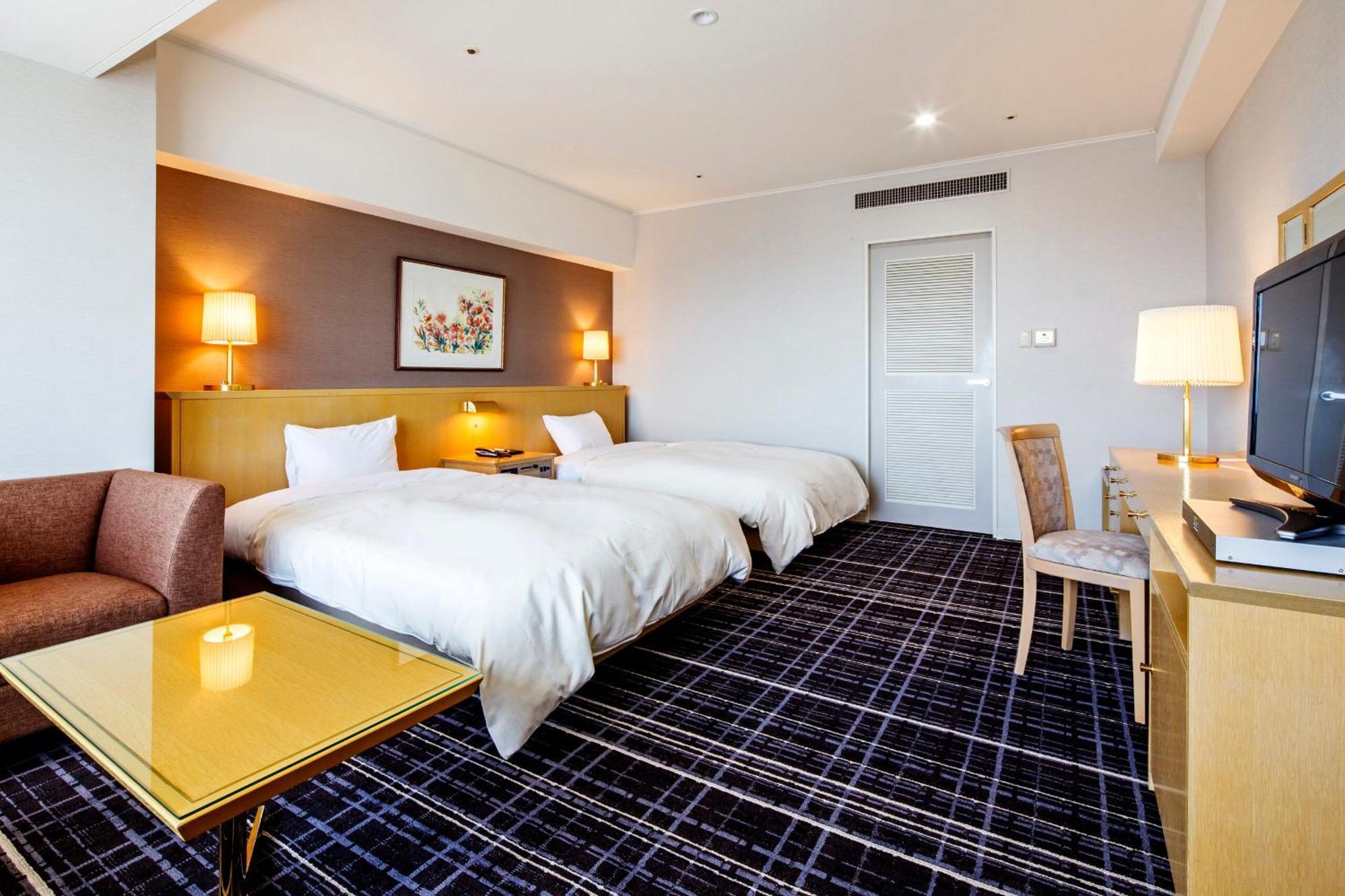 Kofu Kinenbi Hotel Exterior photo