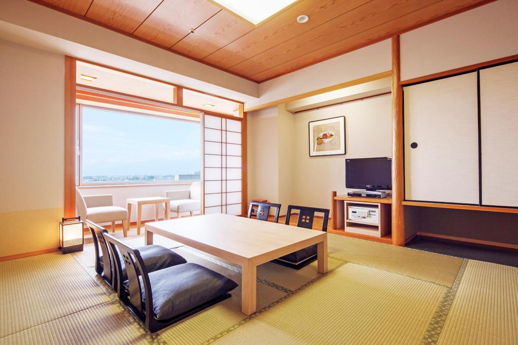 Kofu Kinenbi Hotel Exterior photo