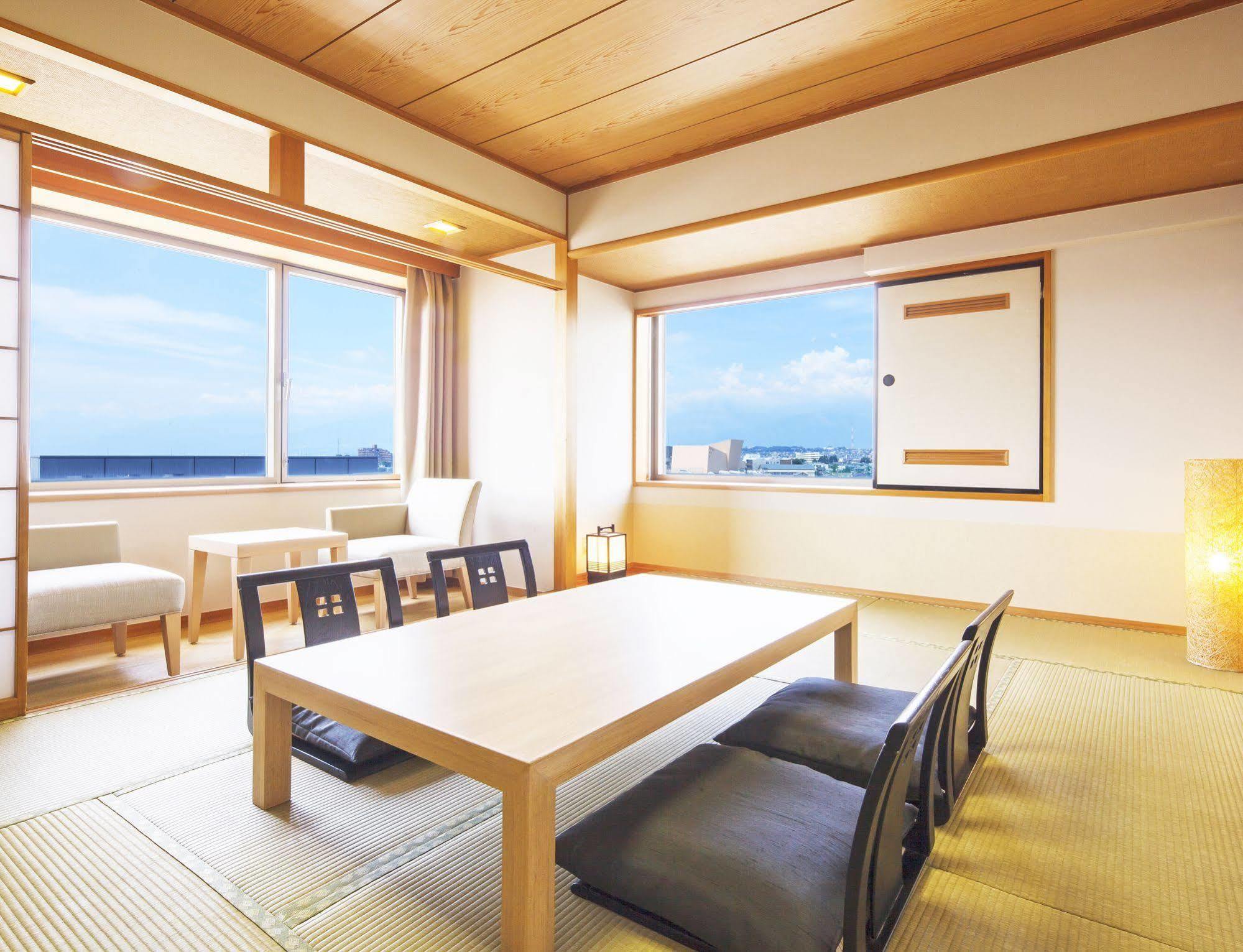 Kofu Kinenbi Hotel Exterior photo